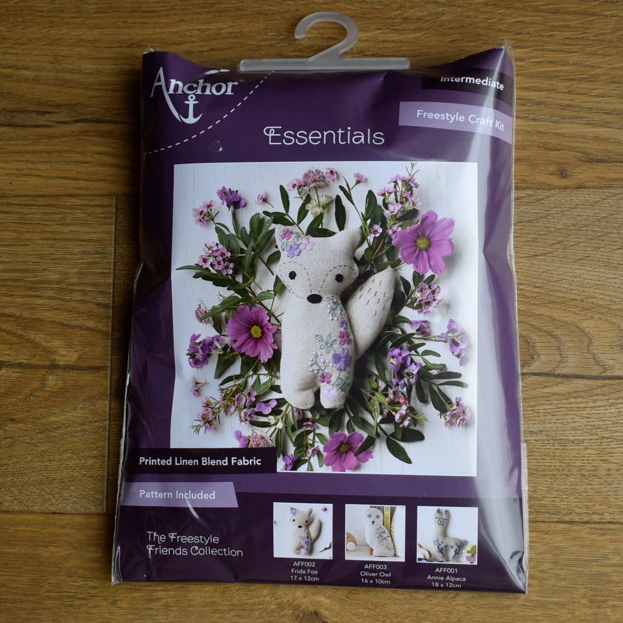 Freestyle Embroidery Kit - Frida Fox - 3D Decorative Animal - Anchor Joanne Aston