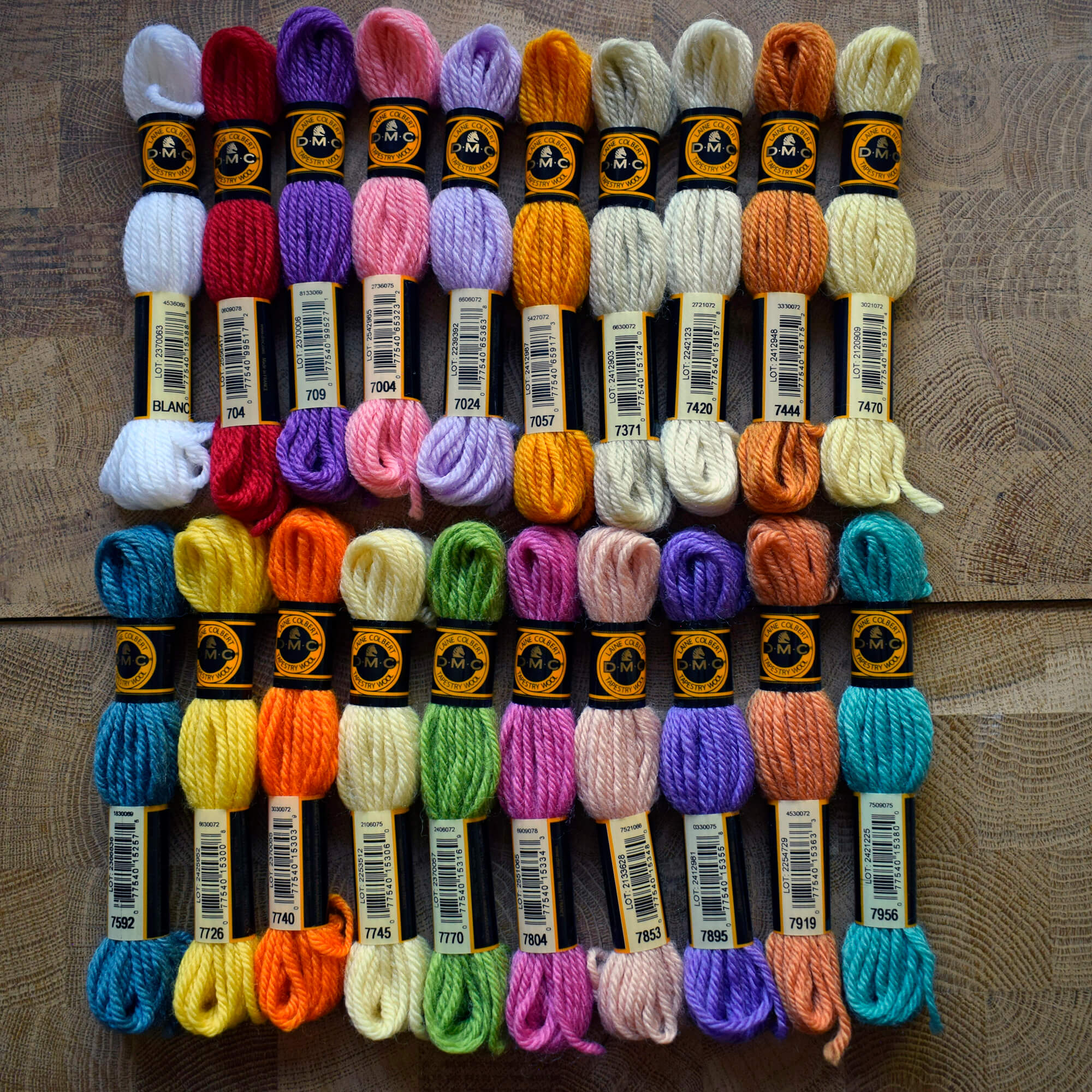 DMC Tapestry Wool (Laine Colbert) - 100% Virgin Wool - 8m Skein - Image 2