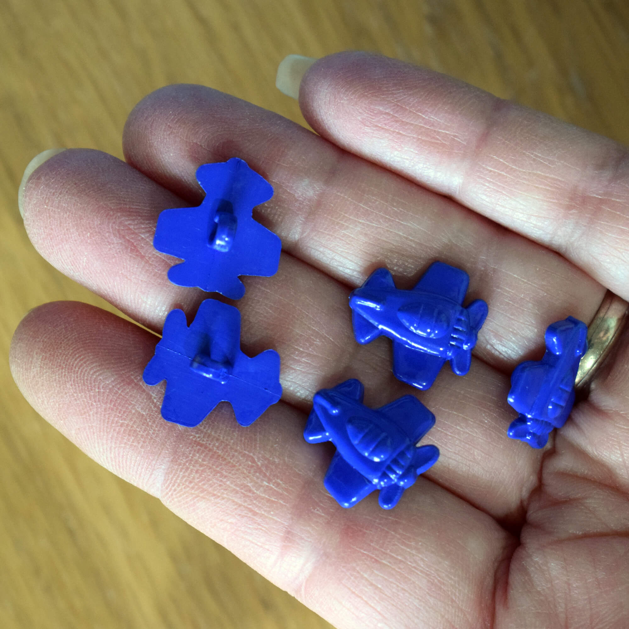 Blue Airplane Buttons - Pack of 5 - 18mm Plastic Shank - Novelty for Children's Clothes & Crafts - Image 2