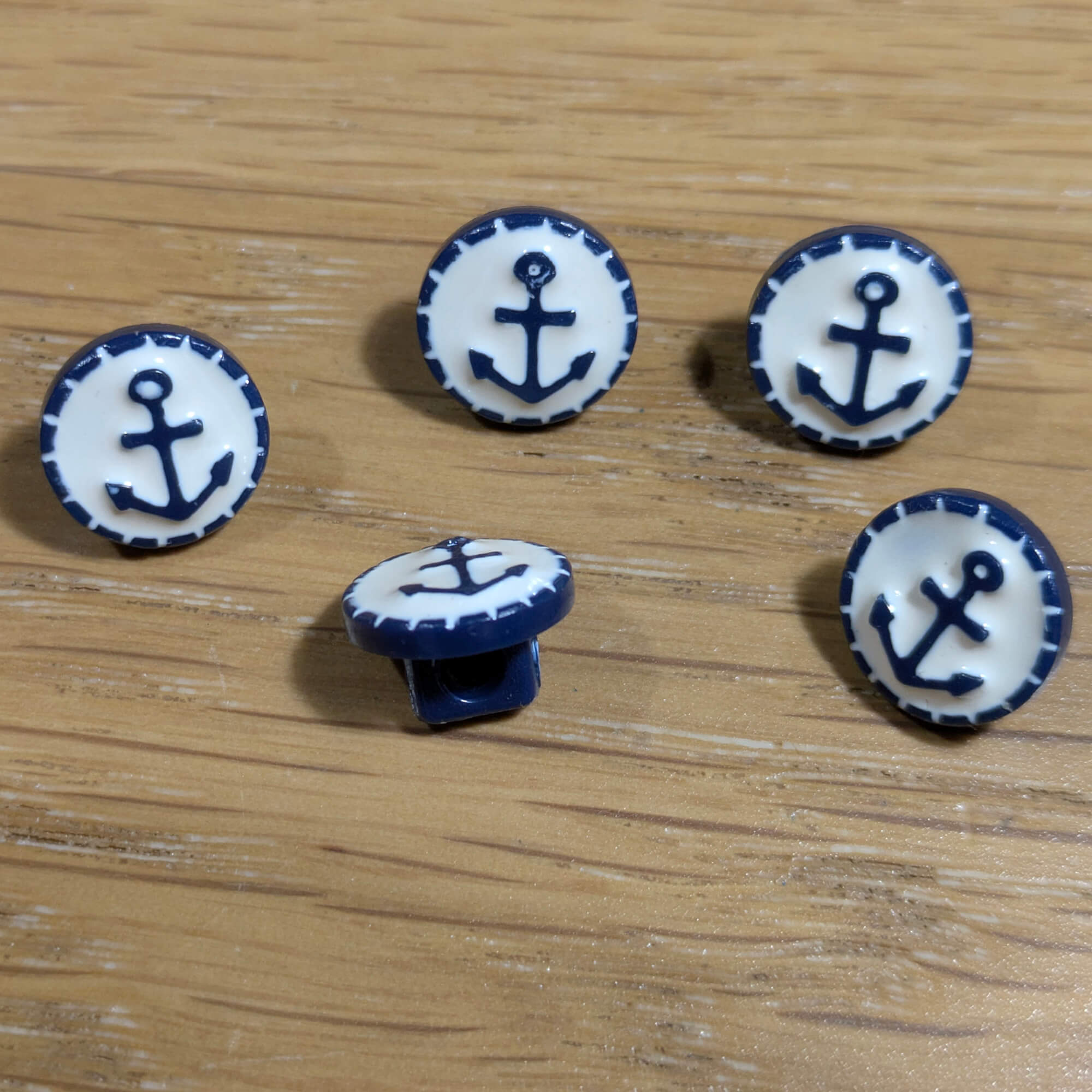Buttons - Anchor Pattern Navy & Cream - Pack of 5 - 10mm Plastic Shank - Image 4