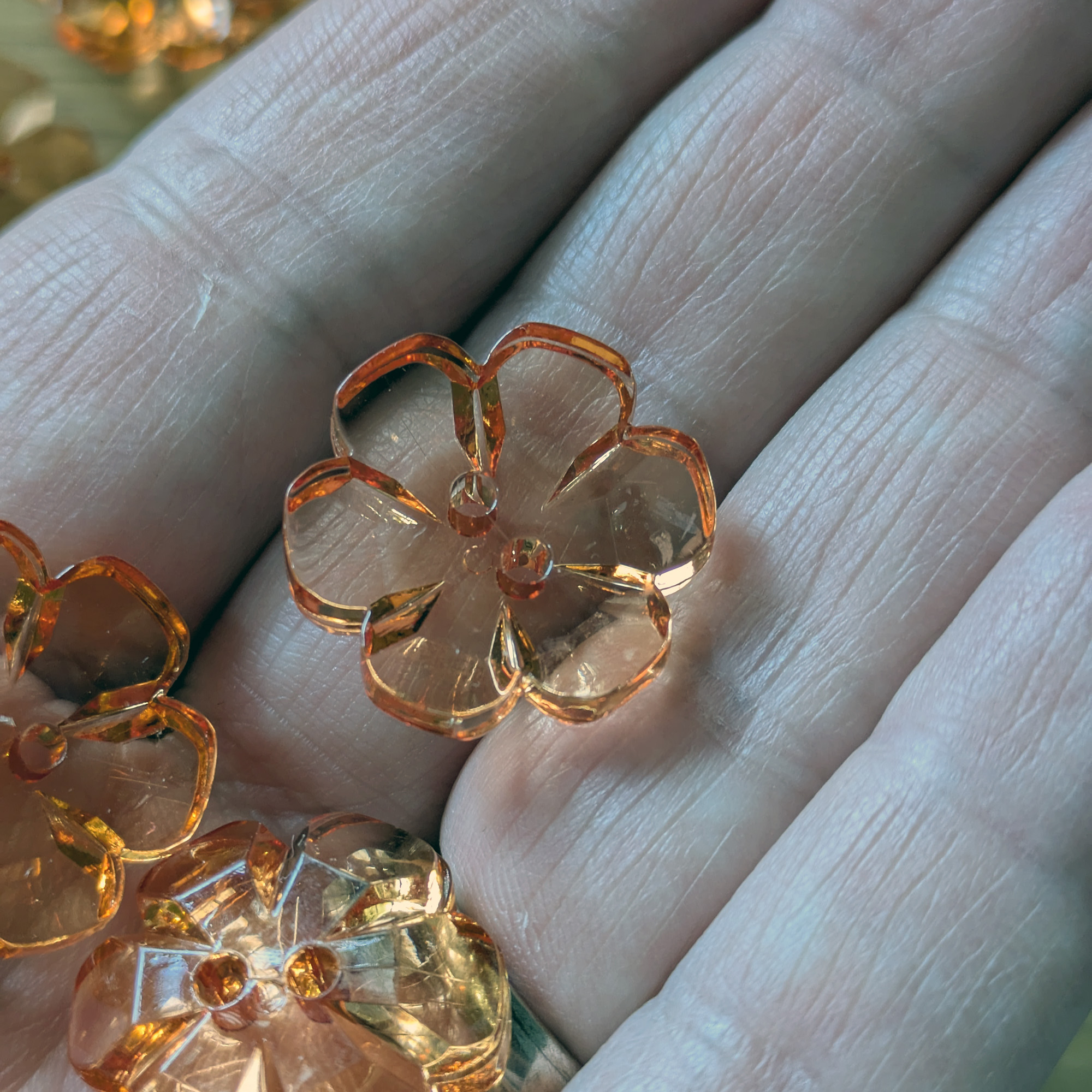 Flower Buttons - Orange Amber - Pack of 5 - 21mm 2-Hole Acrylic