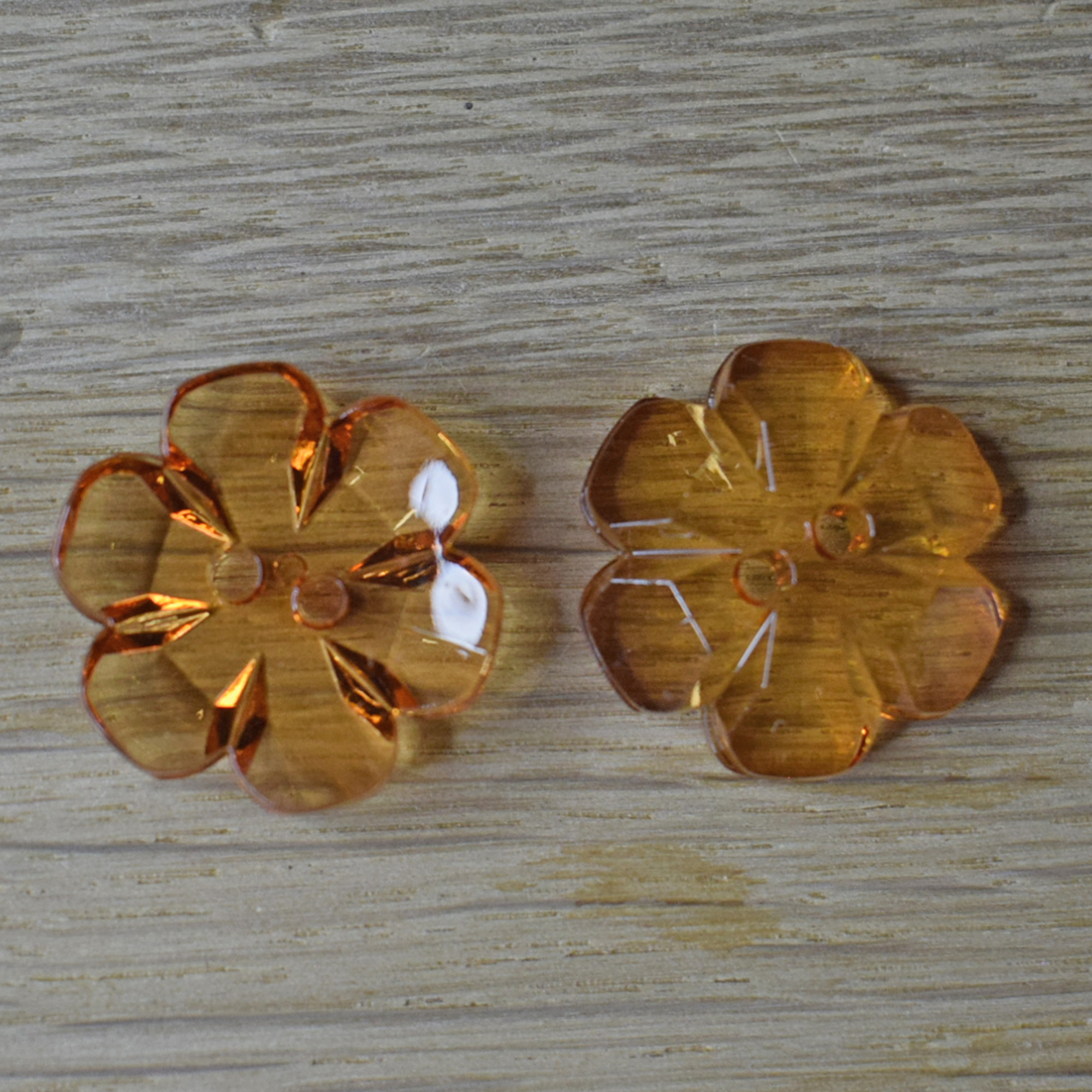 Flower Buttons - Orange Amber - Pack of 5 - 21mm 2-Hole Acrylic - Image 4