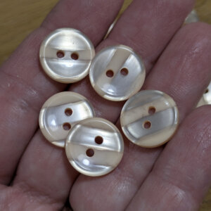 Vintage Two-Tone Peach Buttons – 15 mm – 2-Hole Flat Design – Pack of 5