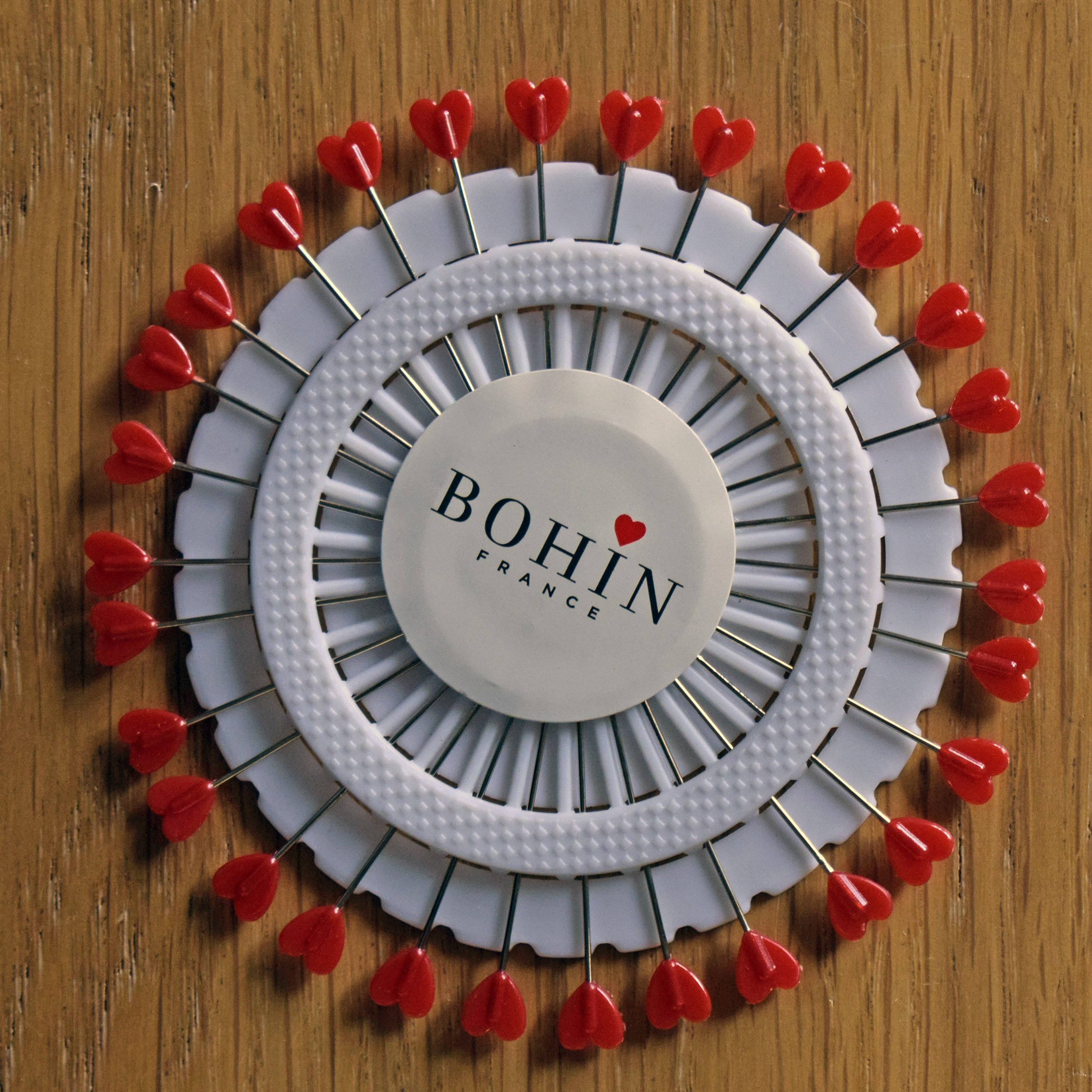 Dressmaker Pins - Red Heart Plastic Heads - Bohin France - 38mm Wheel of 30 - Image 4