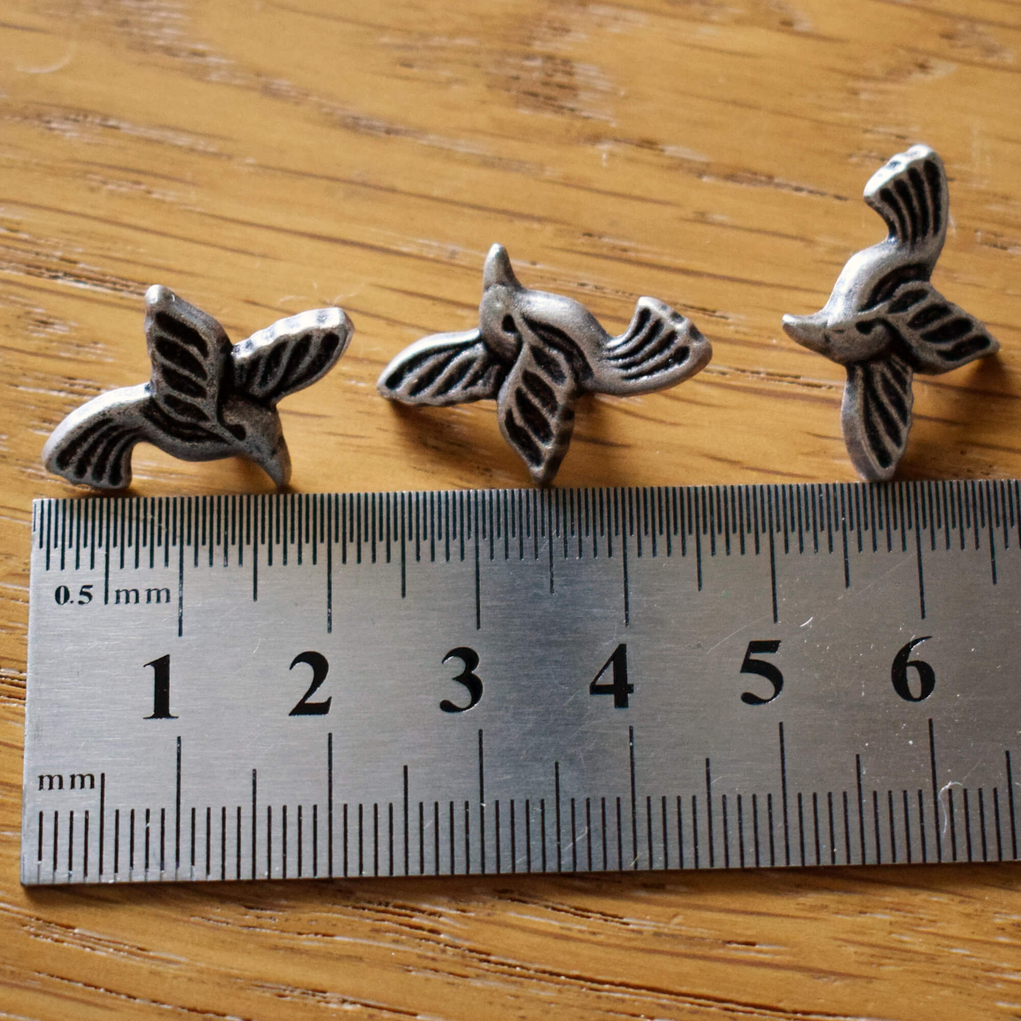 Flying Bird Metal Buttons – Antique Silver – Set of 3 – 15 mm – Shank Style - Image 4