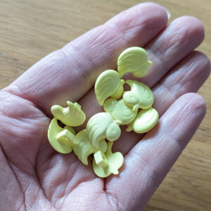 Yellow Duck Buttons – 14 mm Nylon Shank – Pack of 10