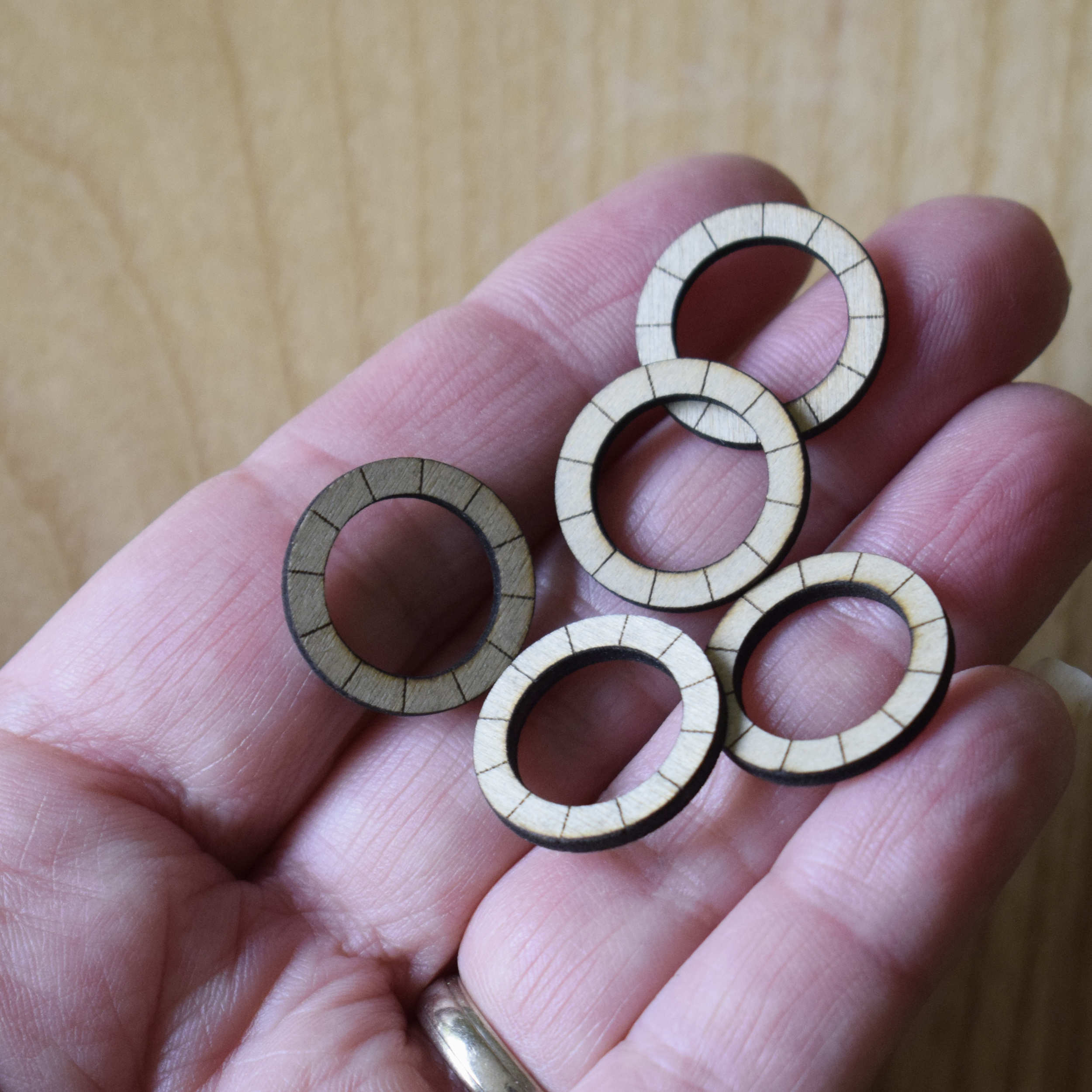 Wooden Rings Flat with Guide Lines Pack of 10 - Choice of 6 Sizes - 2mm - Image 3