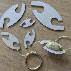 Wooden Thread Shuttles – Sample Pack of 5 Sizes – Birch Plywood