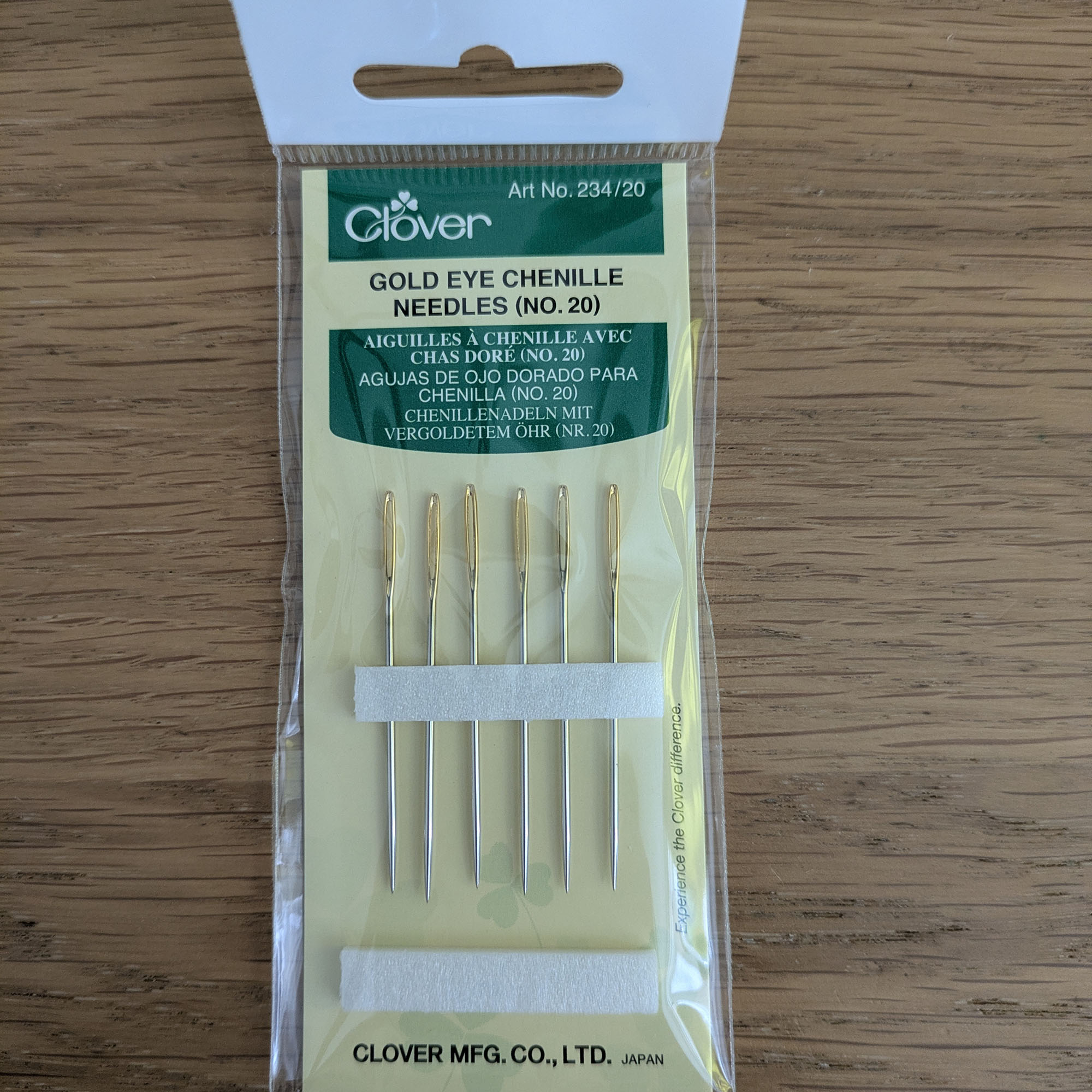 Clover Gold Eye Chenille Embroidery Needles No.20