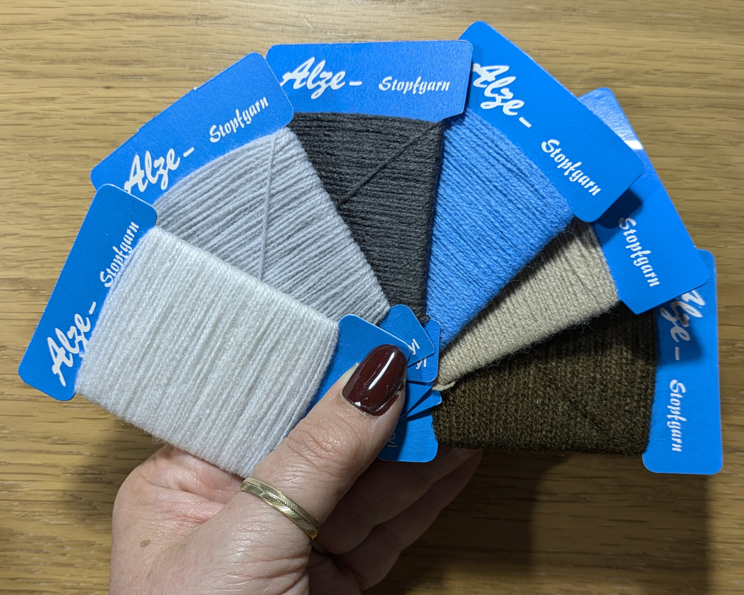 Alze Mending Wool Polyacrylic Twist – 2-Ply – 20m Card