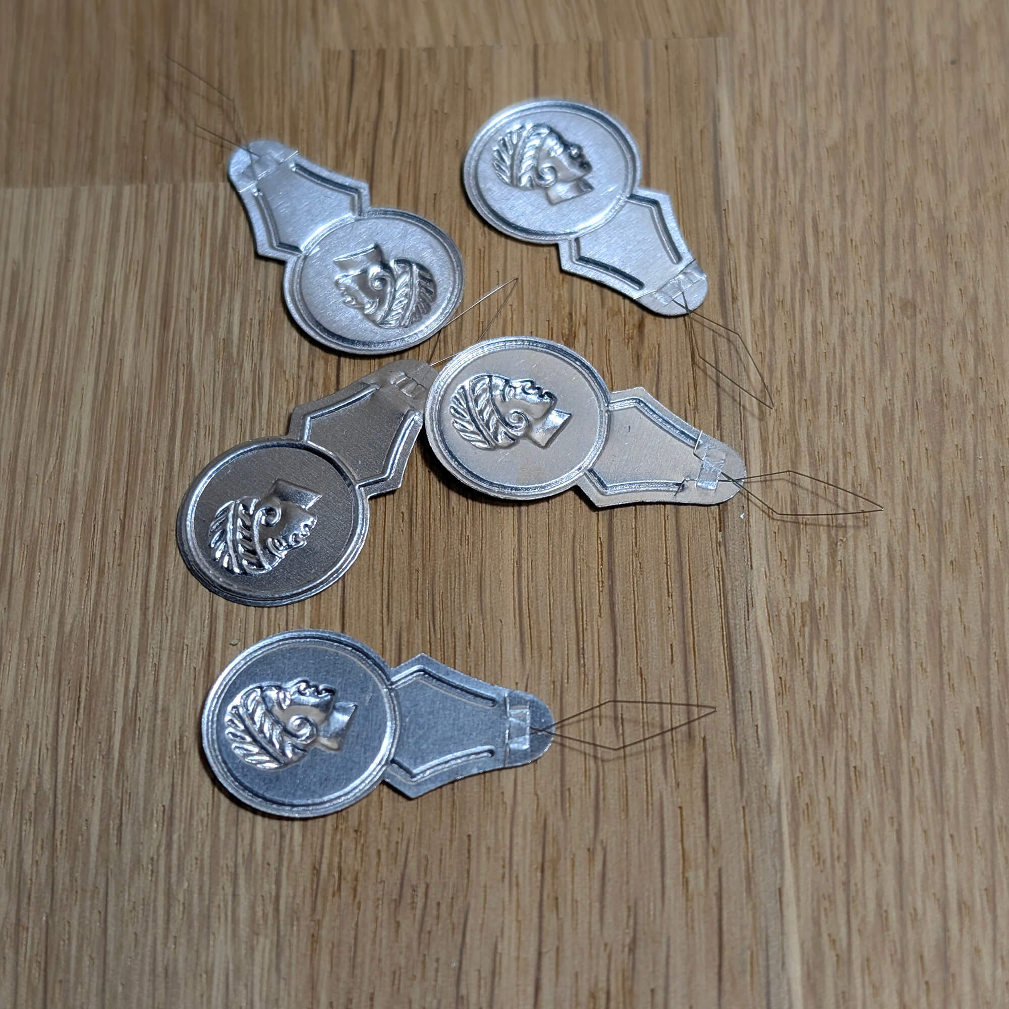 Needle Threader Pack of 5 - For Hand and Machine Needles - Image 4