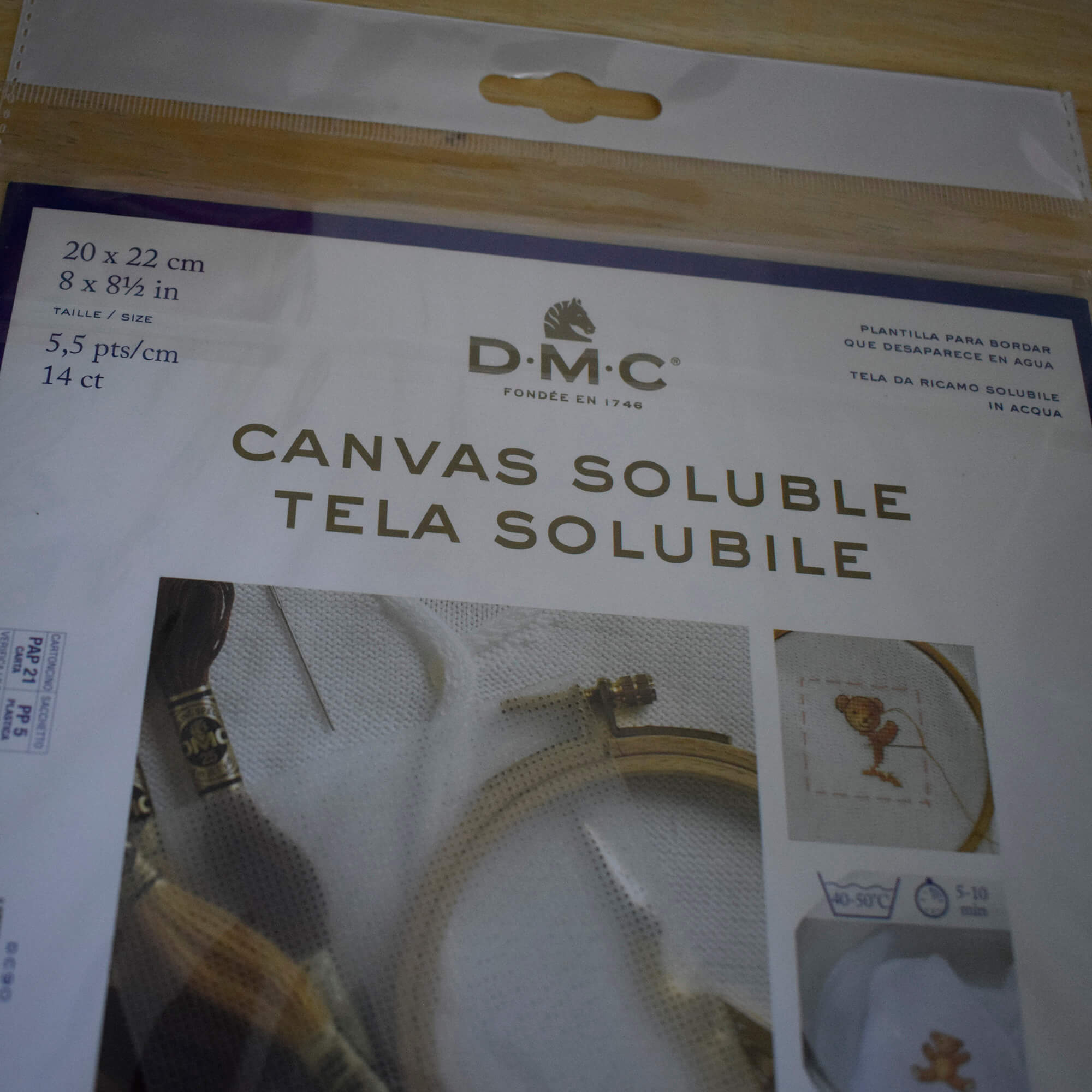 DMC Soluble Canvas 14 Count - 20 x 22cm - Single Sheet - Image 3