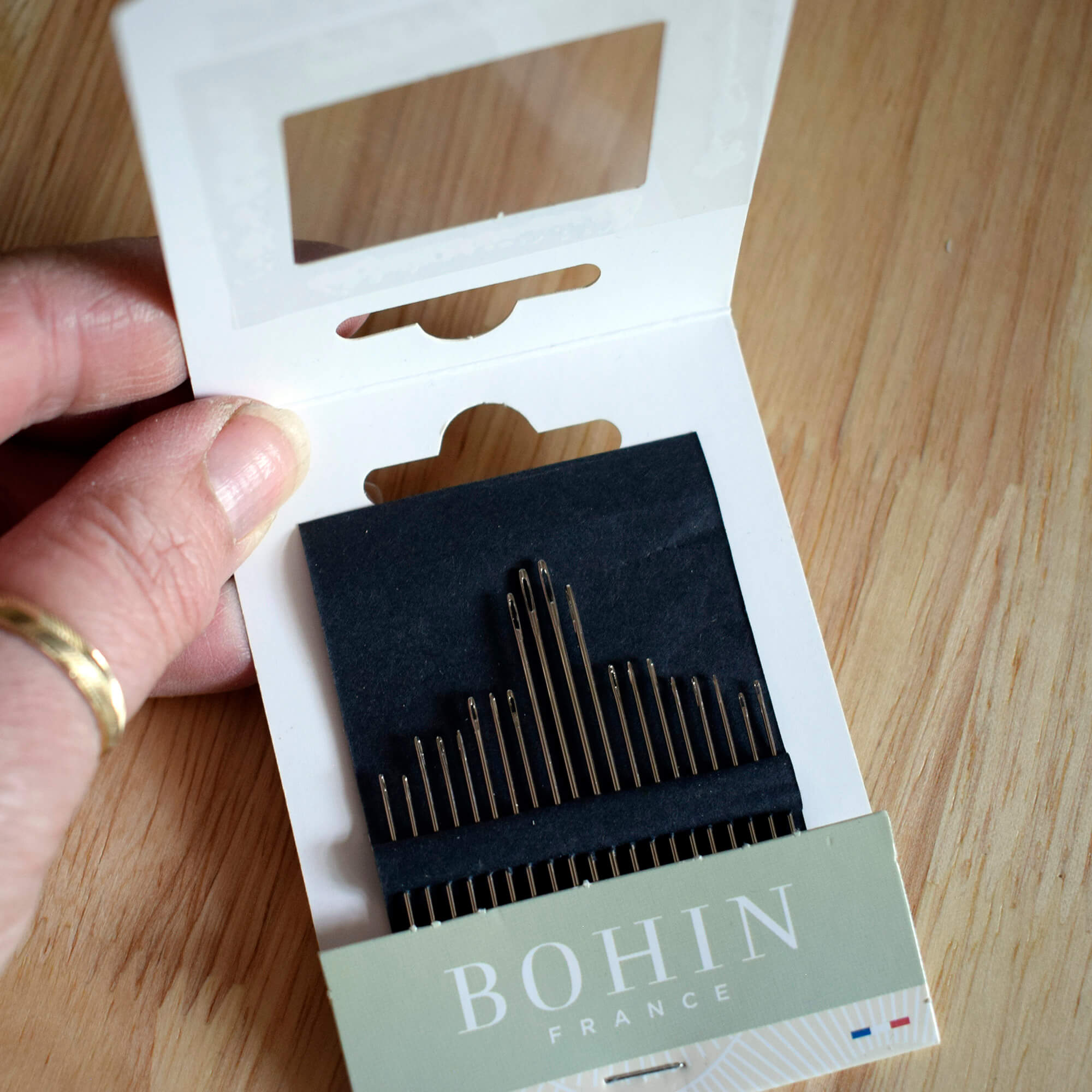 Bohin Sewing and Darning Needles - Assorted 20 Pack - Image 2