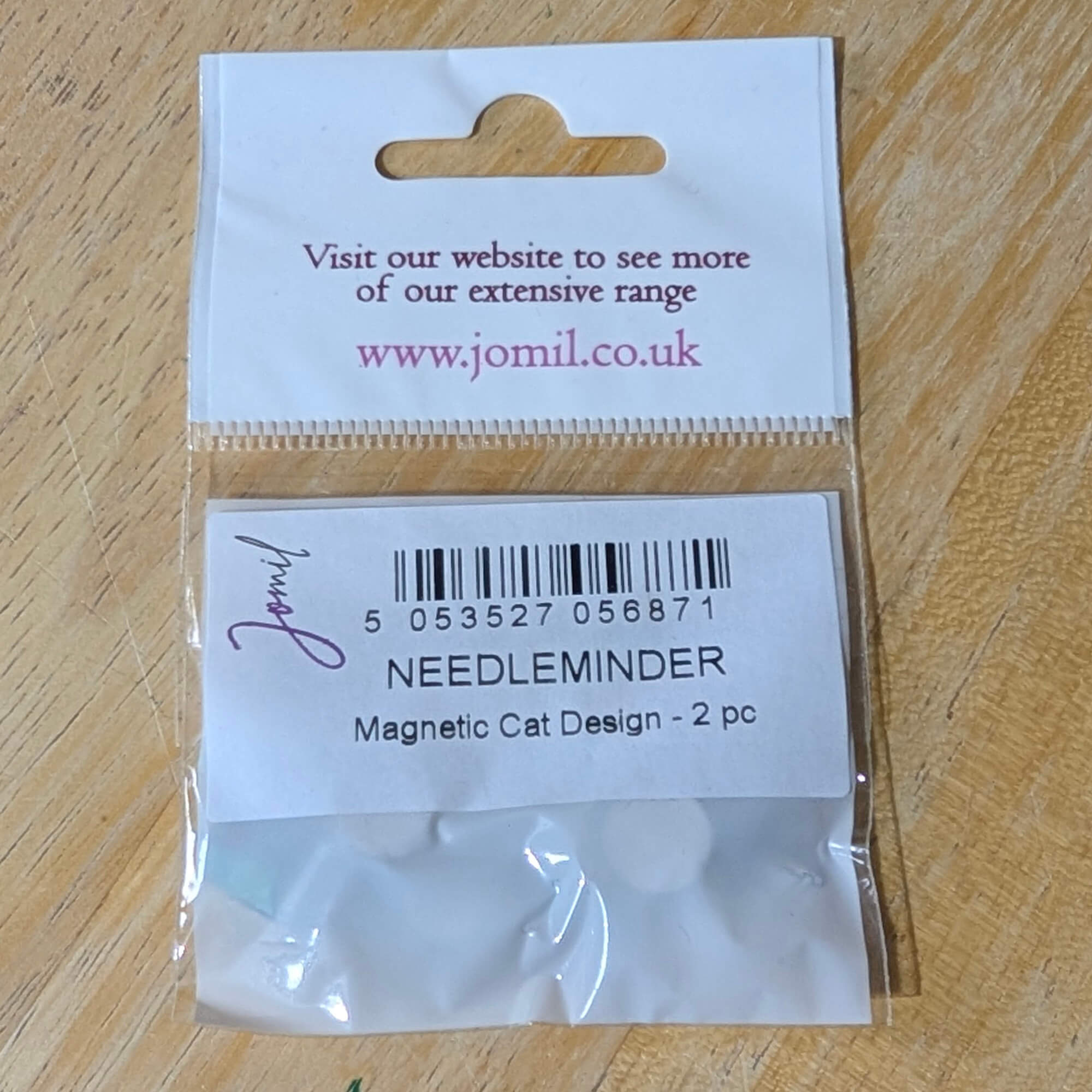Magnetic Needle Minders - Cats Pack of 2 - Image 2