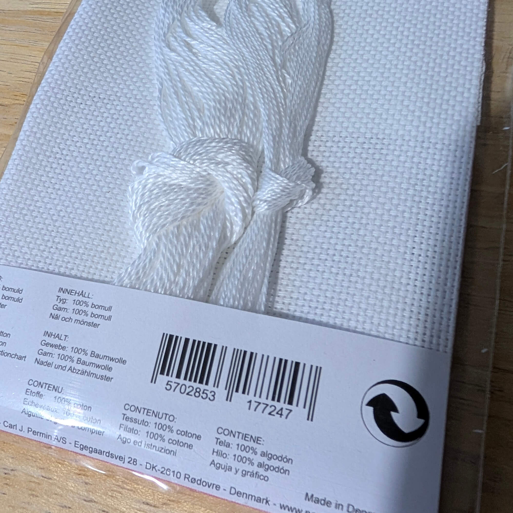 Hardanger Scissors Case Kit - Permin Whitework - Image 3